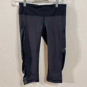 Lululemon Cropped Pants - Black - Size 4